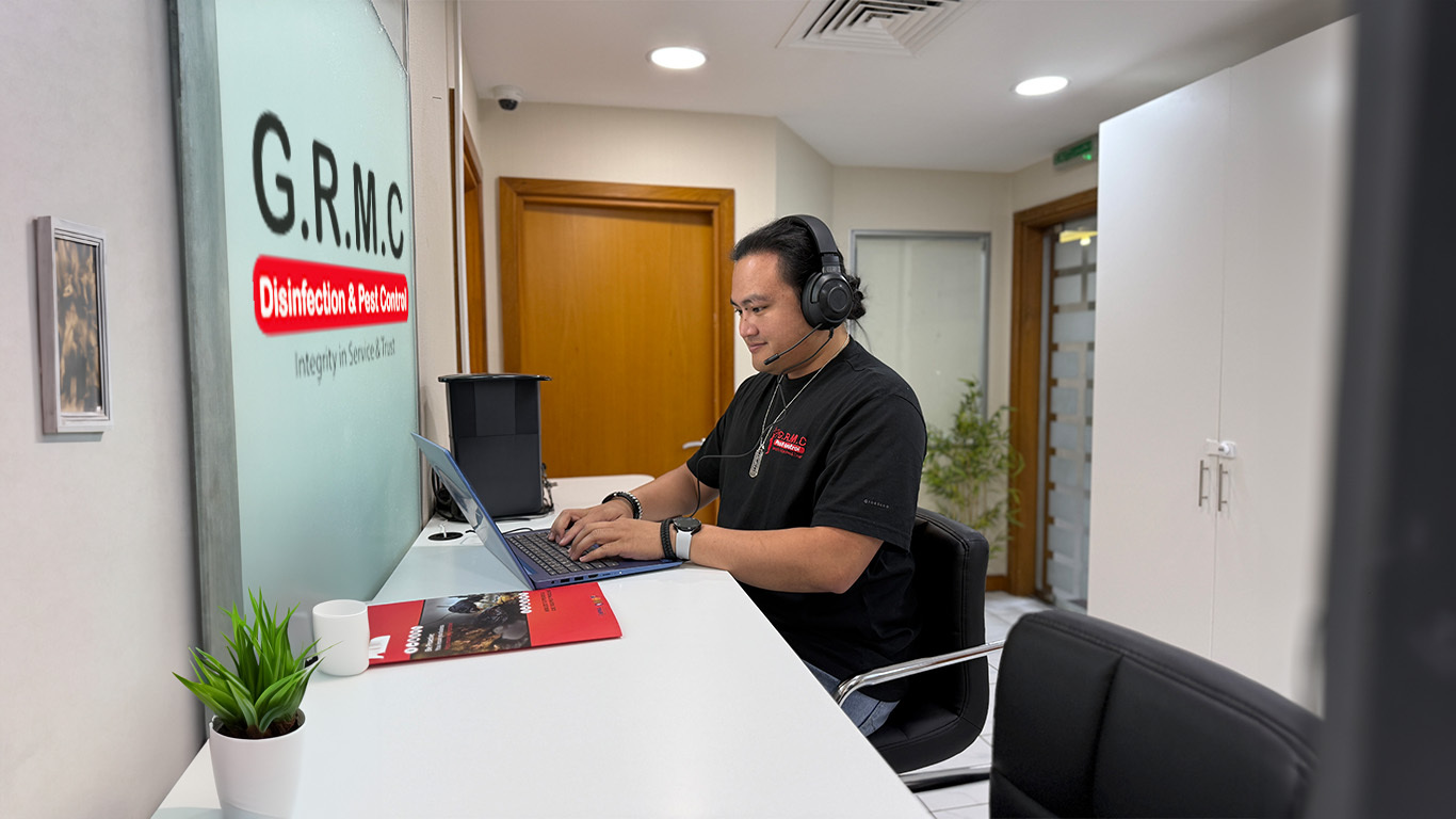 GRMC technician applying gel bait, rated as one of the best pest control companies in Abu Dhabi